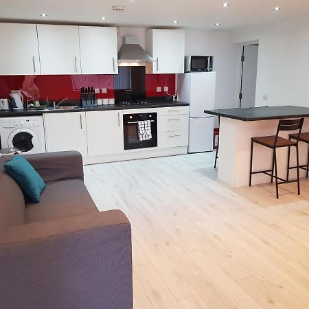 Central Windsor 2 Bedroom Flat With Free Parking エクステリア 写真