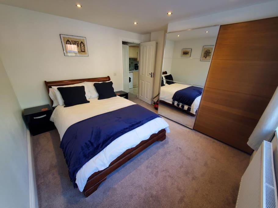 Central Windsor 2 Bedroom Flat With Free Parking エクステリア 写真