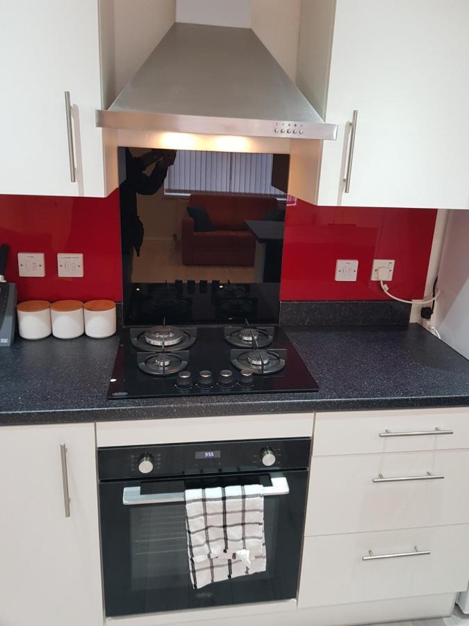 Central Windsor 2 Bedroom Flat With Free Parking エクステリア 写真