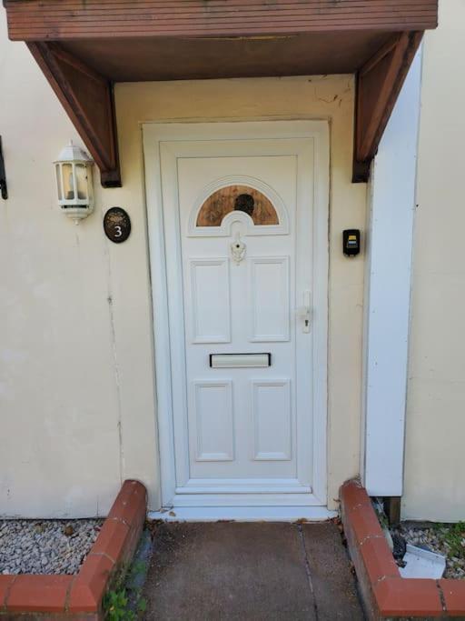 Central Windsor 2 Bedroom Flat With Free Parking エクステリア 写真